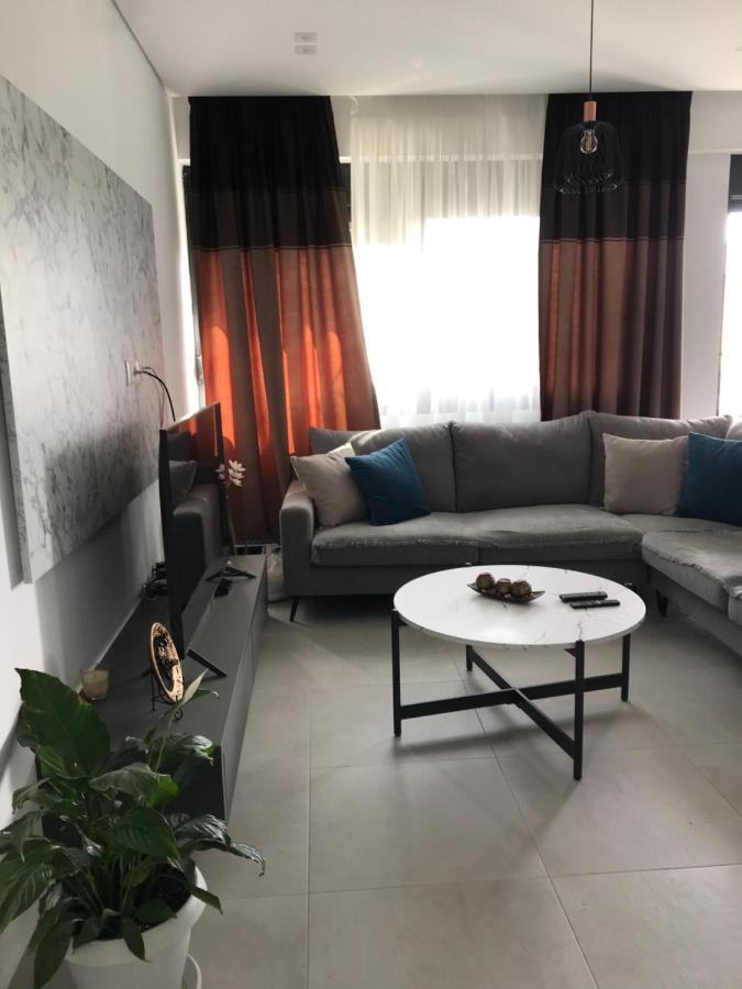 Lux Sarandë